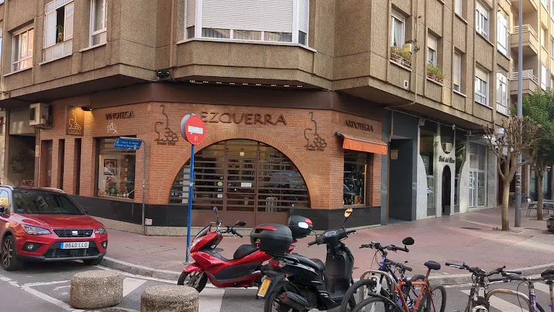 VINOTECA EZQUERRA - Tienda de vinos en Vitoria-Gasteiz - foto 2