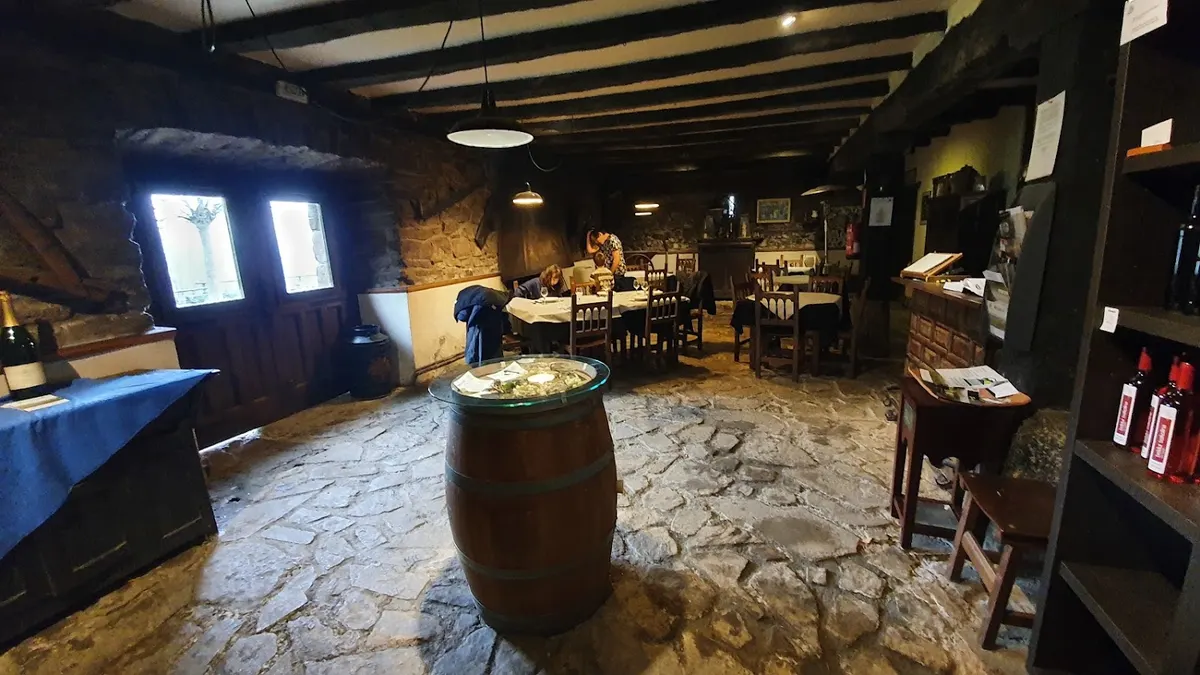 TXAKOLI BELDUI