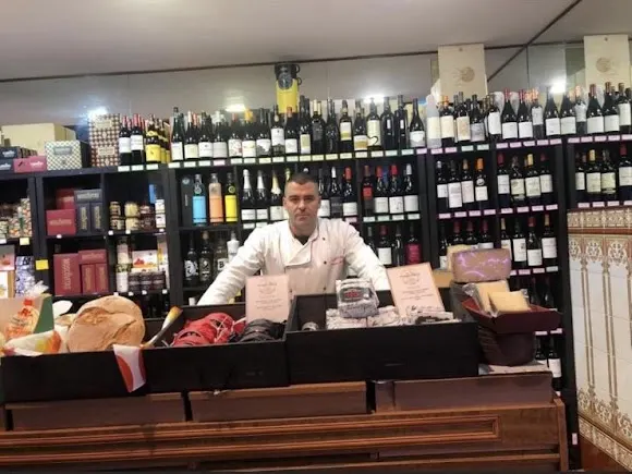 Rubén Darío Jamonería Charcutería - Bodega en Mieres