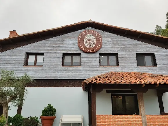Bodegas y Viñedos Miradorio de Ruiloba - Torrelavega
