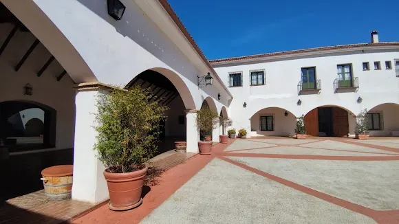 BODEGA VALDEALTO (finca Santa Marina) - Mérida