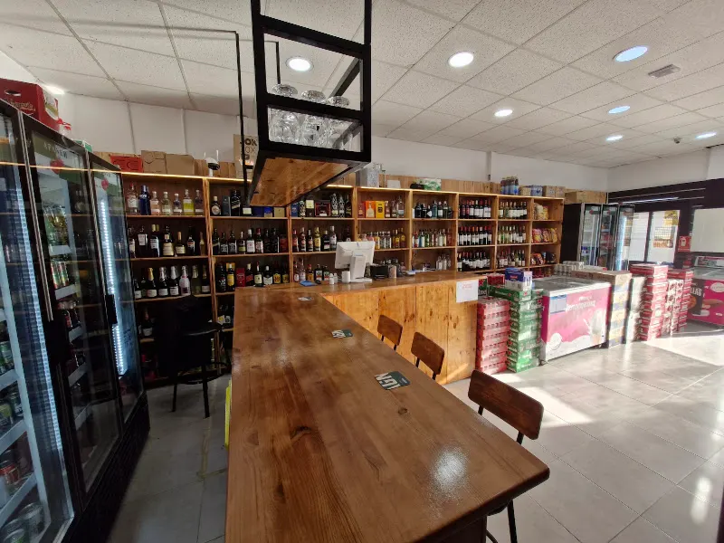 Bodega Degustación Luna - Bodega en Hospitalet de Llobregat (L) - foto 2