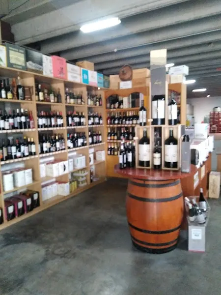 Aregall Vins I Olis, S.L. - Bodega en L'Hospitalet de Llobregat - foto 2