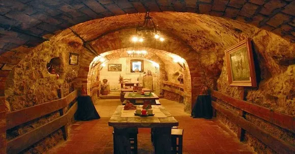 Bodega Histórica Don Carlos - Bodegas Aranda de Duero