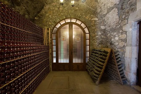 Bodegas Trobat - Figueres