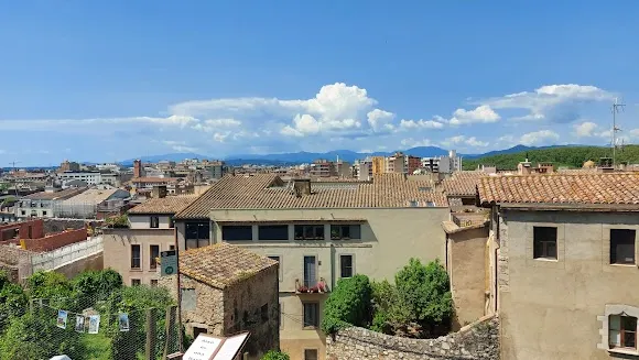 La Garrina Natural Wine Bar - Solo el Amor Salvara el Mundo - Girona