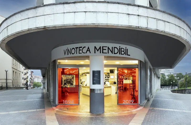 VINOTECA MENDIBIL - Tienda de vinos en Irún - foto 3