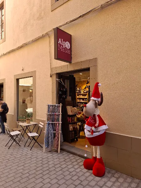 Algomás Tienda Gourmet y Artesanía - Delicatessen en Arrecife - foto 2