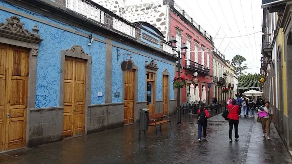 Restaurante Entre Duelas y Tapas - Arucas