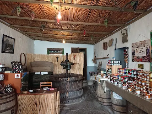 Bodega Los Almacenes - Haria