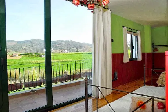 Bodega ADOS BASARTE Agroturismo
